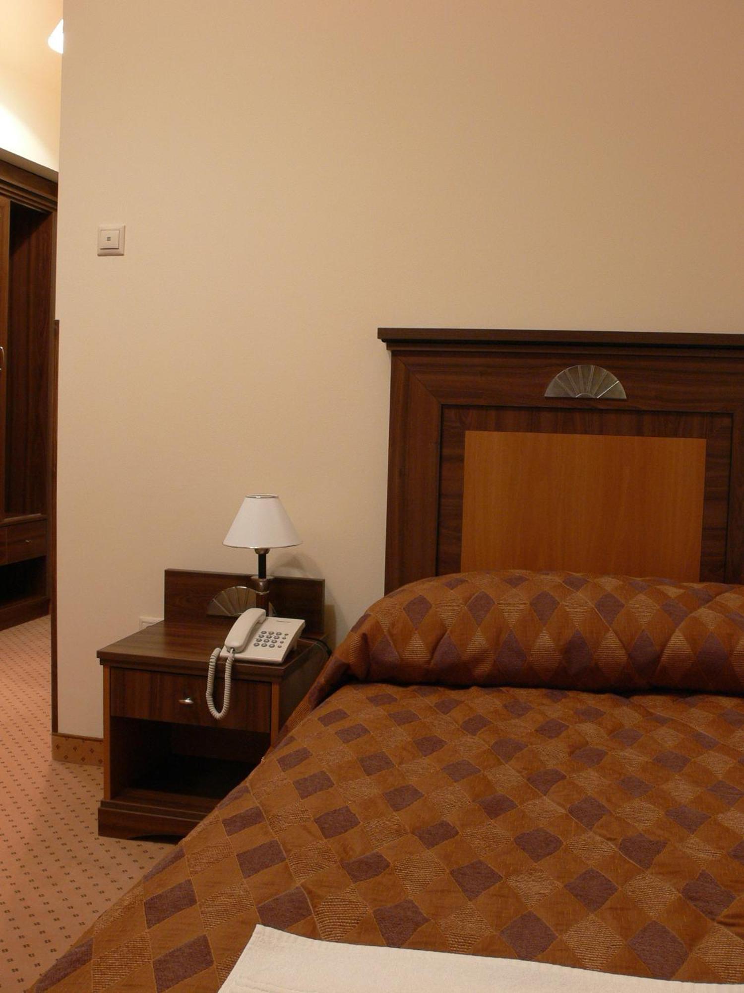 Oereg Miskolcz Hotel Εξωτερικό φωτογραφία