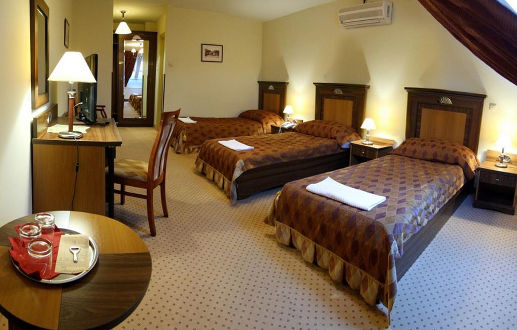 Oereg Miskolcz Hotel Εξωτερικό φωτογραφία